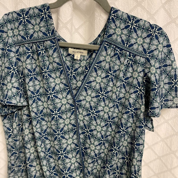 Max Studio Wrap Style Blouse - Large - Picture 2 of 3